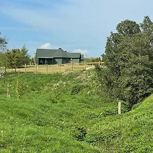 Holly Tree Glamping , Wigglesworth United Kingdom